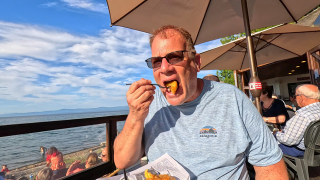 Last fish and chips for this trip, I'm stuffing my face with fried halibut